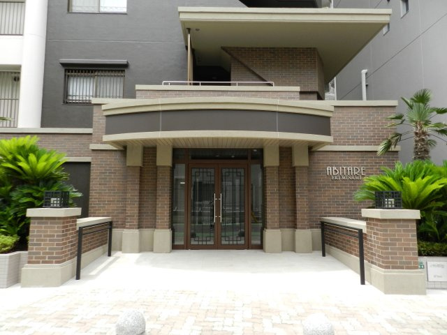 アビターレ駅南　春住小学校区のエントランス|アビターレ駅南