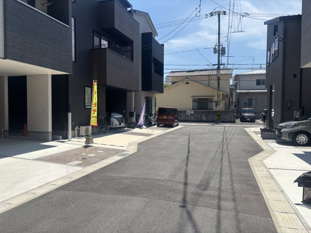 西区庚午中1丁目の前面道路含む現地写真