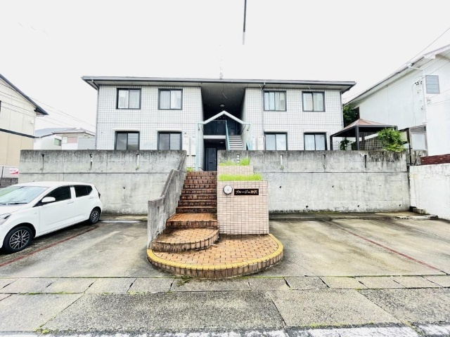 ブルージュ神沢の駐車場