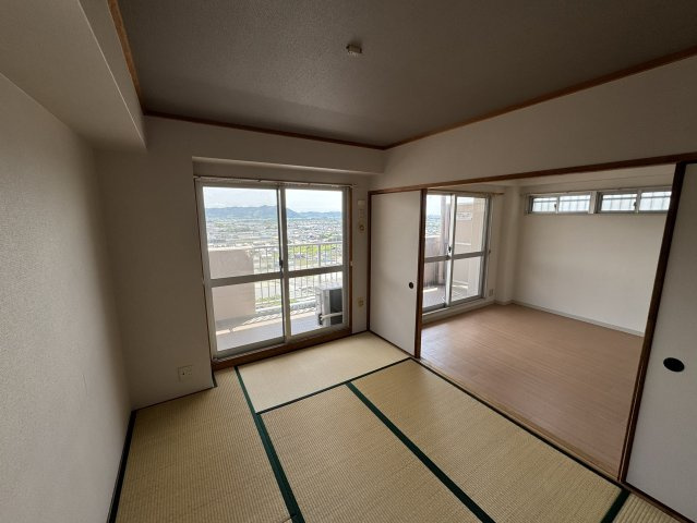 サンライズマンション岩出Ⅷの和室