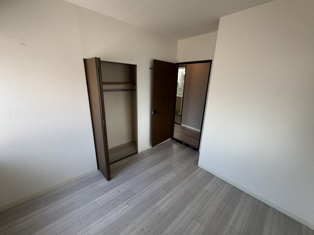 サンライズマンション岩出Ⅷの洋室