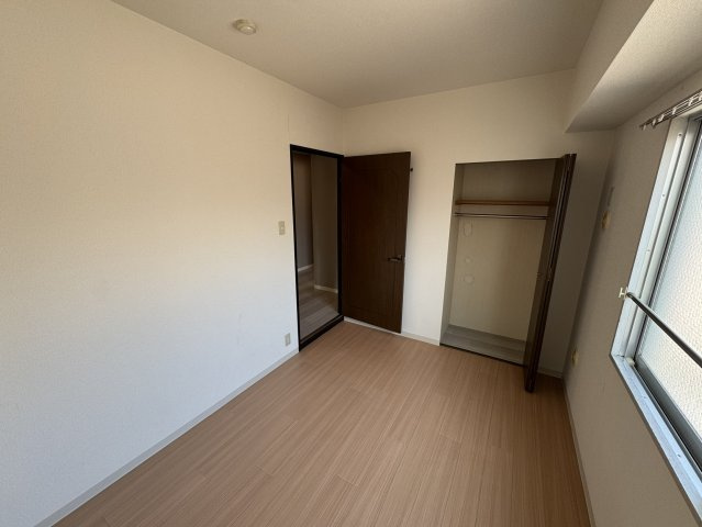 サンライズマンション岩出Ⅷの洋室