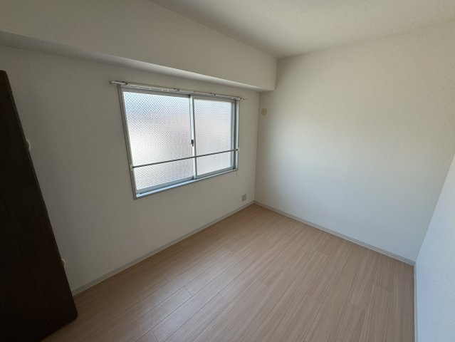 サンライズマンション岩出Ⅷの洋室