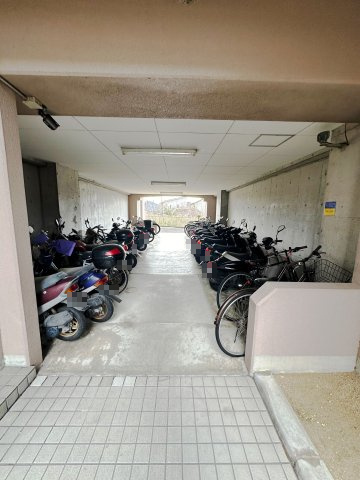 サンライズマンション岩出Ⅷの駐輪場