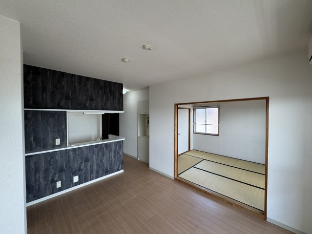 サンライズマンション岩出Ⅷの居間・リビング