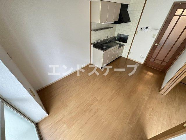 クレールコートの居間・リビング|高崎、前橋のお部屋探しはエンドスケープまで！お客様の理想お聞かせ下さい♪