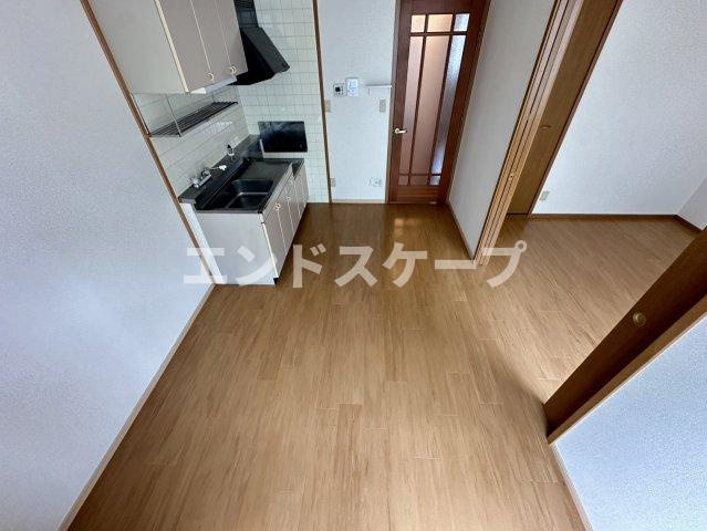 クレールコートの居間・リビング|高崎、前橋のお部屋探しはエンドスケープまで！お客様の理想お聞かせ下さい♪