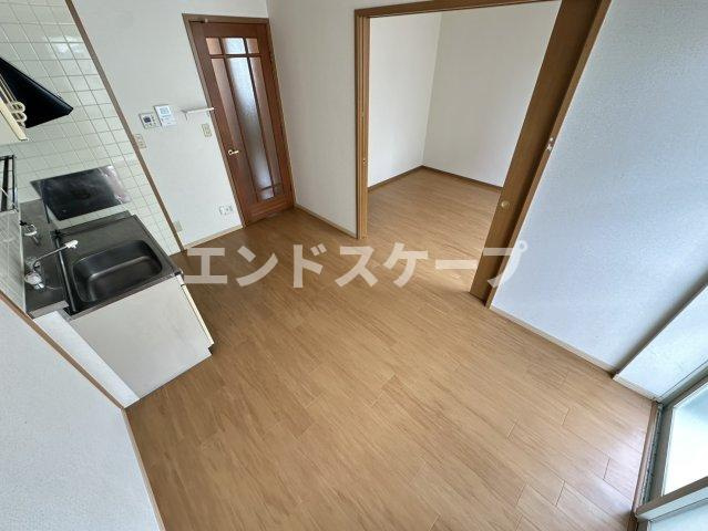 クレールコートの居間・リビング|高崎、前橋のお部屋探しはエンドスケープまで！お客様の理想お聞かせ下さい♪