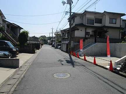 安佐南区相田７丁目の前面道路含む現地写真