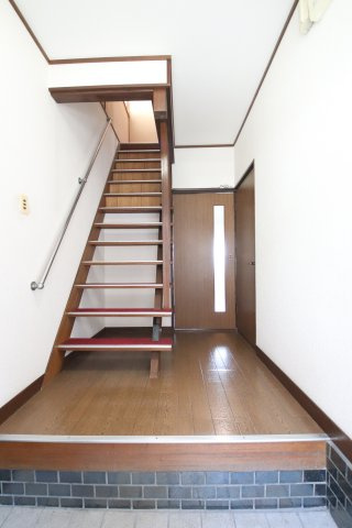 【玄関】 | 堺市東区高松貸家