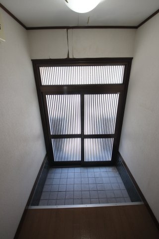 【玄関】 | 堺市東区高松貸家