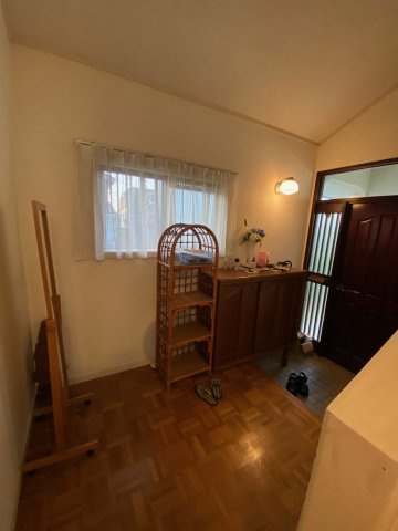 春日市紅葉ヶ丘東8丁目中古戸建の玄関