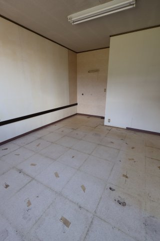 ペンリバー1階店舗の内装