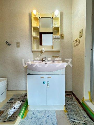 ベーシックコートの洗面所
