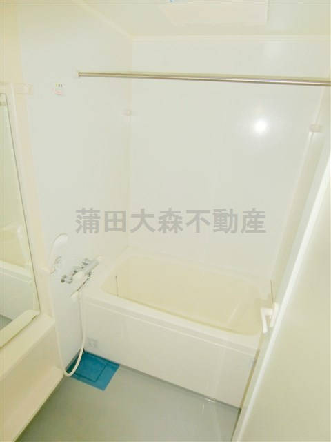 コンフォリア大森町の浴室