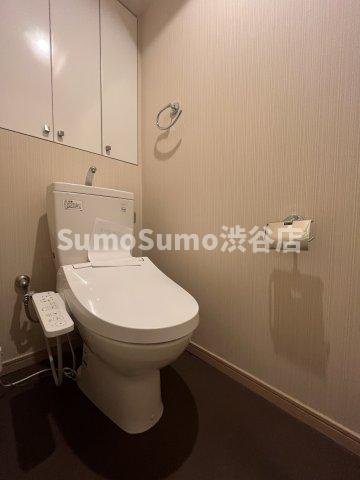 カスタリア目黒かむろ坂のトイレ|コンパクトで使いやすいトイレです