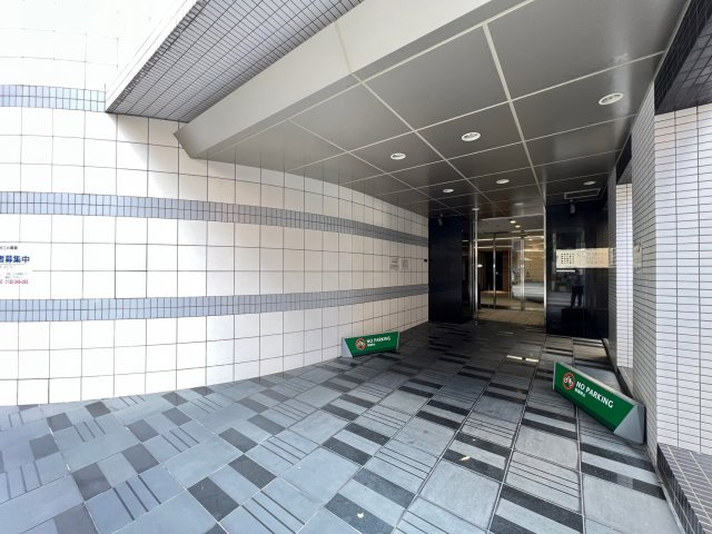 プライムアーバン堺筋本町のエントランス