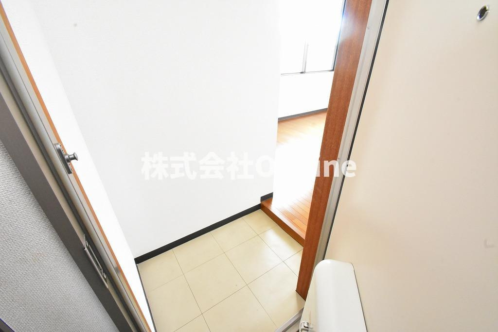 エリーズ南本町の玄関