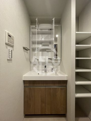 J.GRAN Court京町堀の独立洗面台|J.GRAN Court京町堀　洗面台