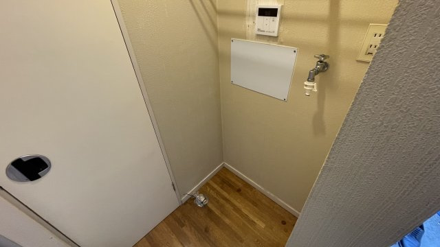 エステートピア幸A棟の洗面所|室内洗濯機置き場