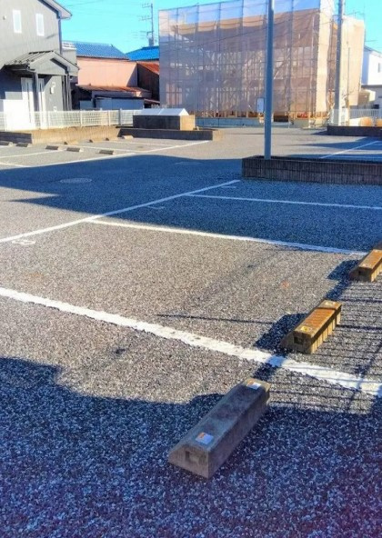 レオパレスコンフォートの駐車場