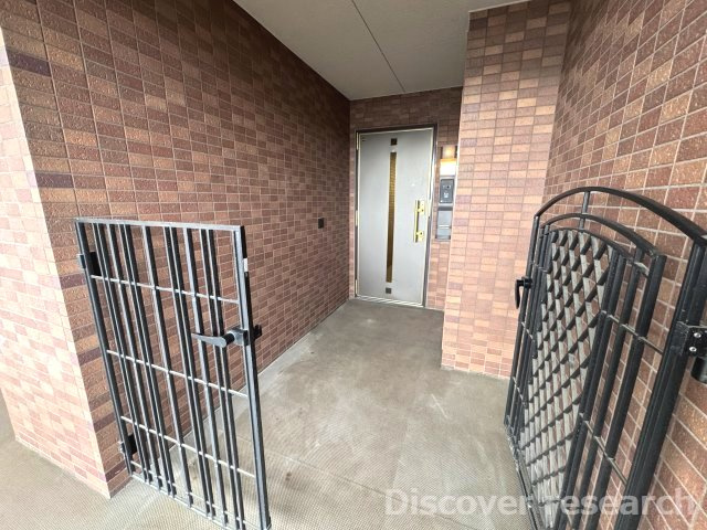 ディナスカーラ南橋本の玄関|【アルコープ】