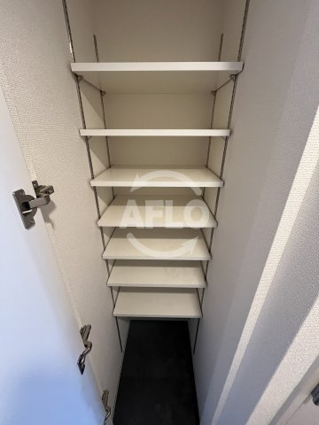 セレニテ西中島アリア弐番館の収納|セレニテ西中島アリア弐番館　シューズボックス