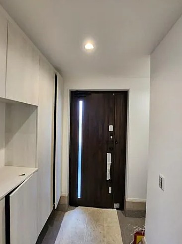 大久保２丁目一戸建　A棟の玄関