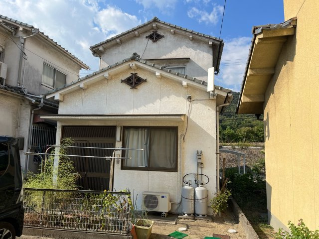 笠岡市富岡売家の外観