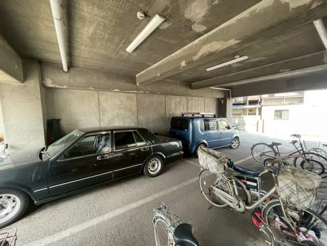 渡辺ハイツの駐車場
