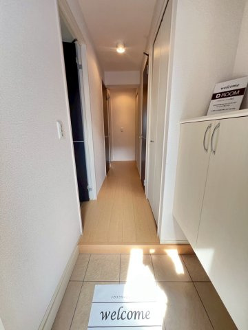 ドエル寿楽荘の玄関