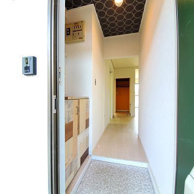 パレーシャル帯山Ａの玄関