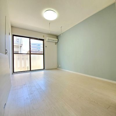 パレーシャル帯山Ａの洋室