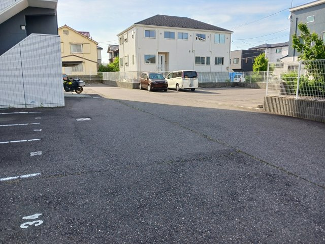 【駐車場】