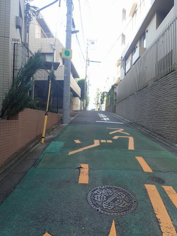 グラントゥルース弥生の周辺