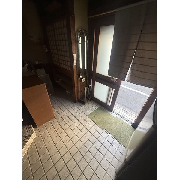 大阪市住之江区北加賀屋１丁目の店舗一部のロビー