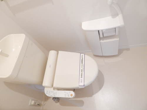ヴィルヌーブ諏訪野 A棟のトイレ|落ち着いた色調のトイレです※別号室の写真になります