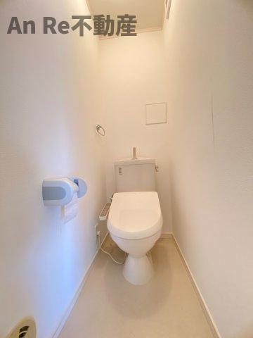 川口市戸塚東３丁目の賃貸マンションのトイレ