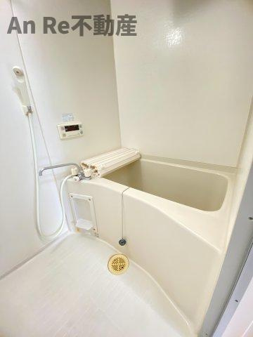 川口市戸塚東３丁目の賃貸マンションの浴室
