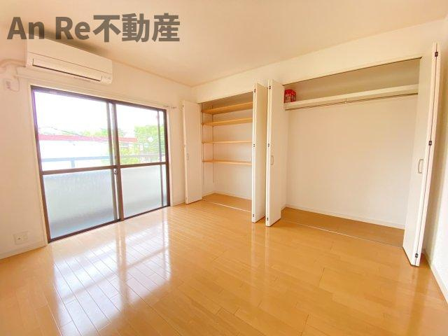 川口市戸塚東３丁目の賃貸マンションの洋室