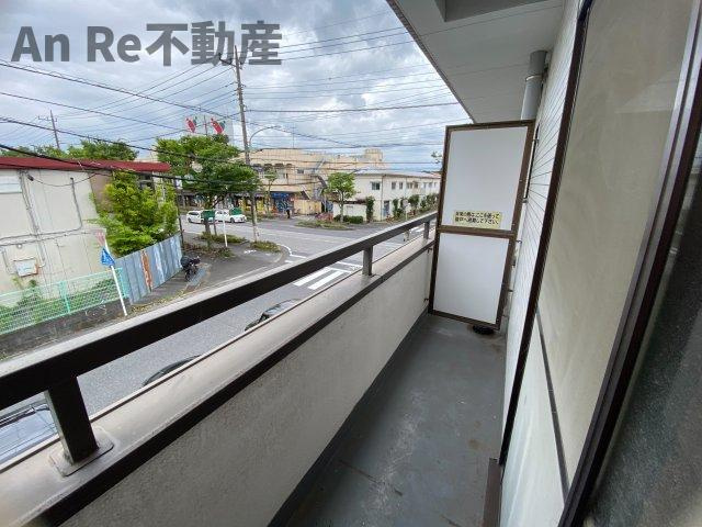 川口市戸塚東３丁目の賃貸マンションのバルコニー