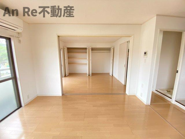 川口市戸塚東３丁目の賃貸マンションの洋室