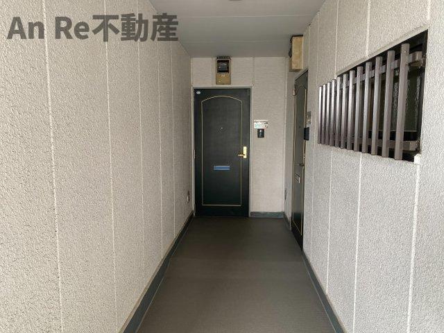 川口市戸塚東３丁目の賃貸マンションのロビー