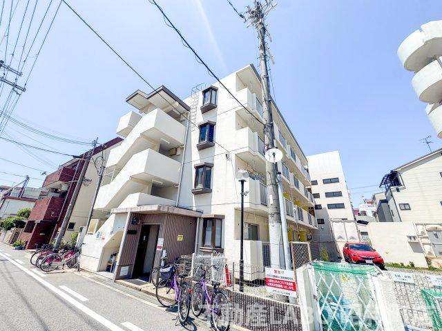 美里マンションの外観