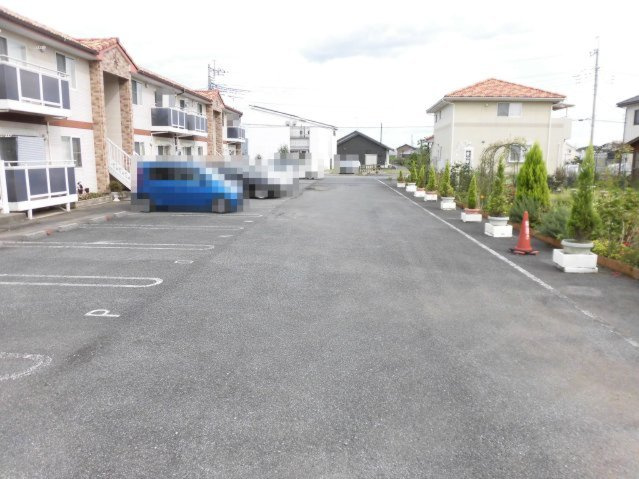 クラブボヌールの駐車場