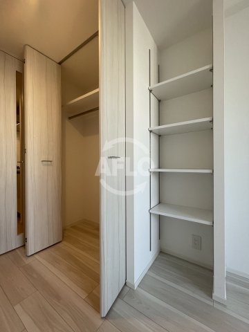 S-RESIDENCE難波大国町Unoの収納|S-RESIDENCE難波大国町Uno（エスレジデンスナンバダイコクチョウウーノ）　クローゼット