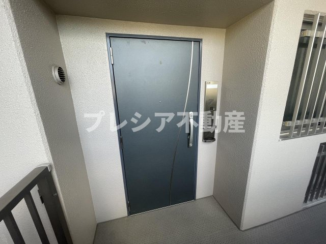 デセンテ甲子園口の玄関