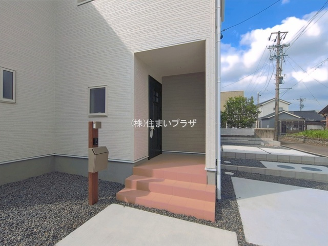 新築戸建・仲介手数料無料）江南市鹿子島町第四の玄関|玄関です