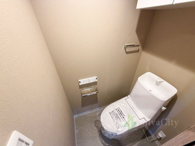 コンドミニアム池尻のトイレ|独立したトイレ空間。新規内装リノベーションで設備交換予定です。
