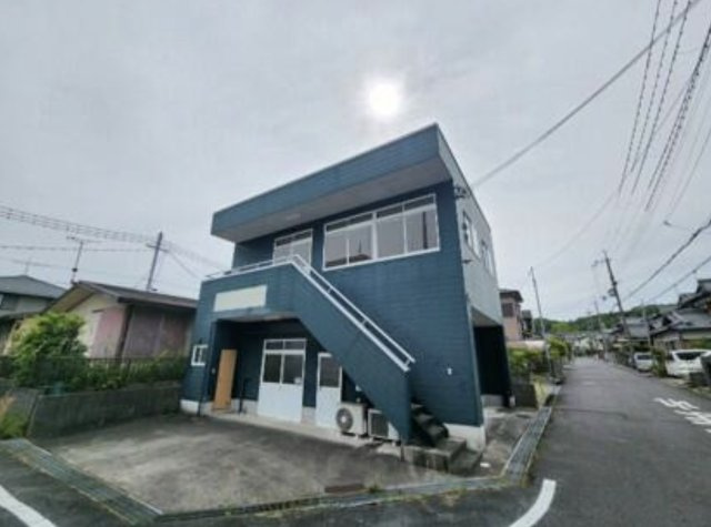 湖南市水戸町の店舗事務所